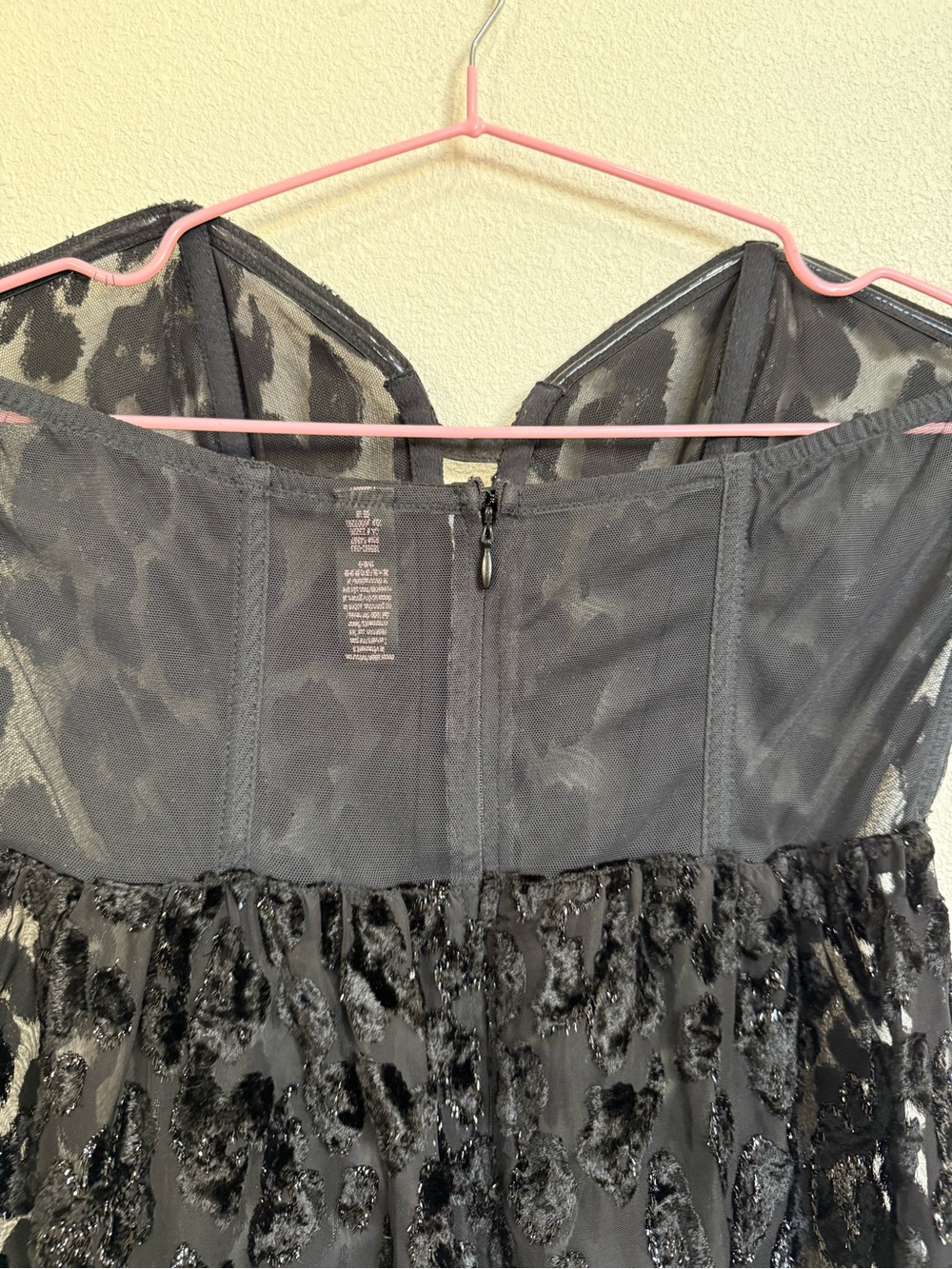 Victoria’s Secret Rare Black Velvet Leopard Corset Jumpsuit M - Picture 5 of 12